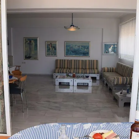 Apartment Ariadni House